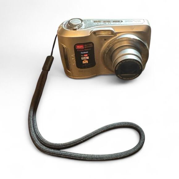 Kodak EasyShare C195 5x Optical Aspheric Lens 33mm-165mm 14MP Camera - Picture 1 of 4
